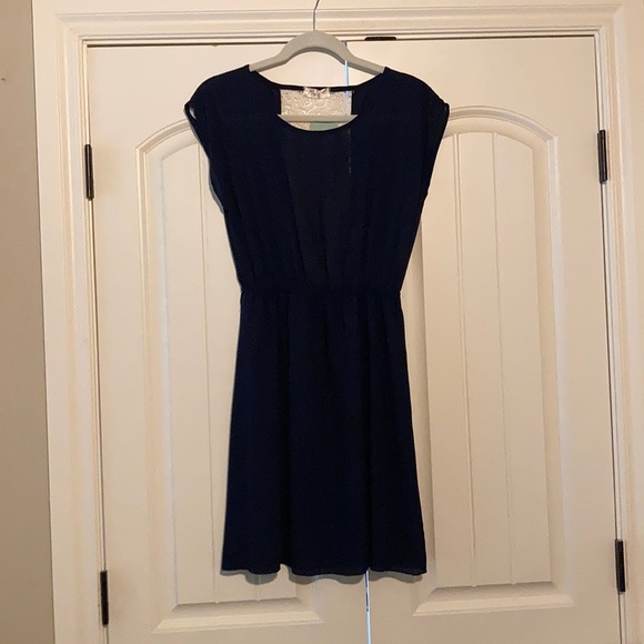 Race for Lace Dress by tea n rose - Picture 1 of 5